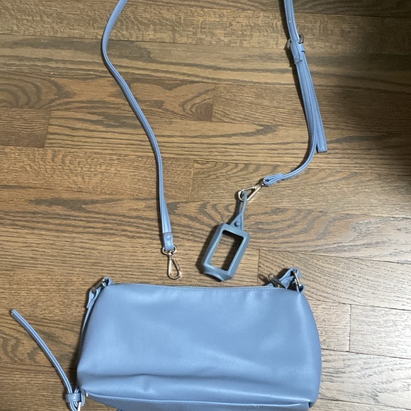 Wild Fable Blue Crossbody - Picture 5 of 5